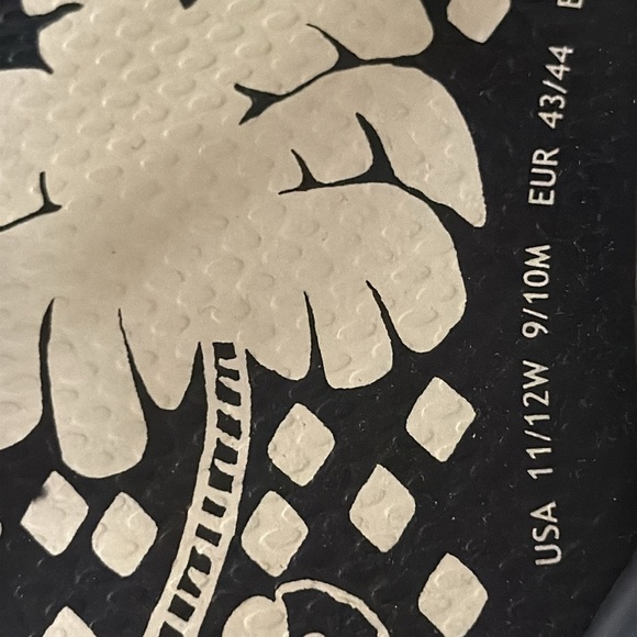 Farm Rio Jungle Scarf Havaianas Sandals, size 11 Women / 9 Men’s - Picture 6 of 6